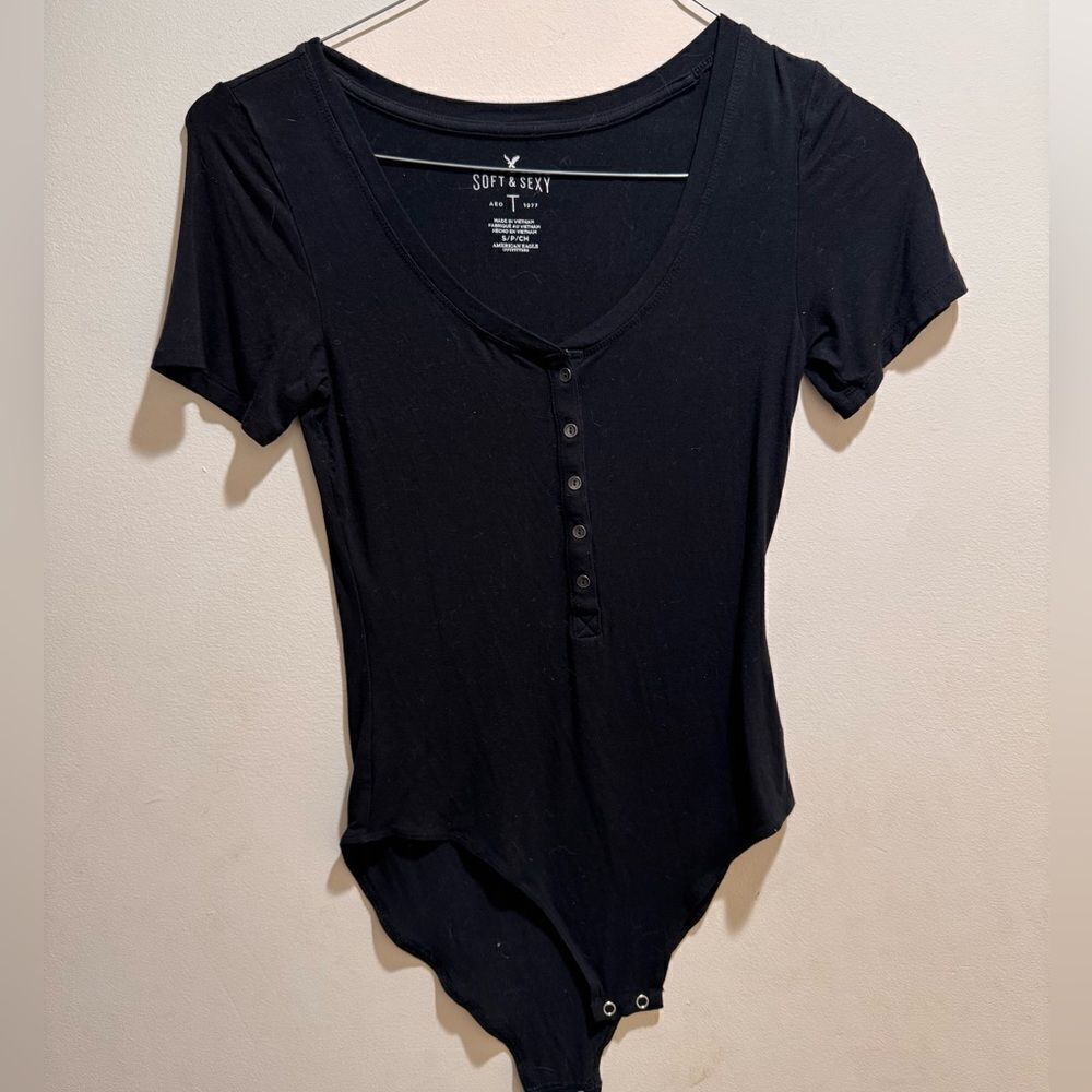AEO American Eagle Soft & Sexy short sleeve  henley bodysuit Small